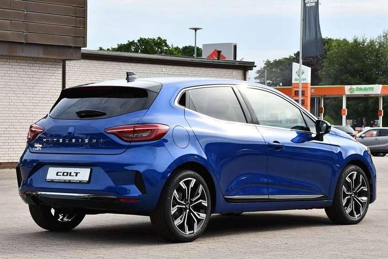 Neu Mitsubishi Colt Select 91 PS (66 kW) 2025 Royalblau metallic Limousine