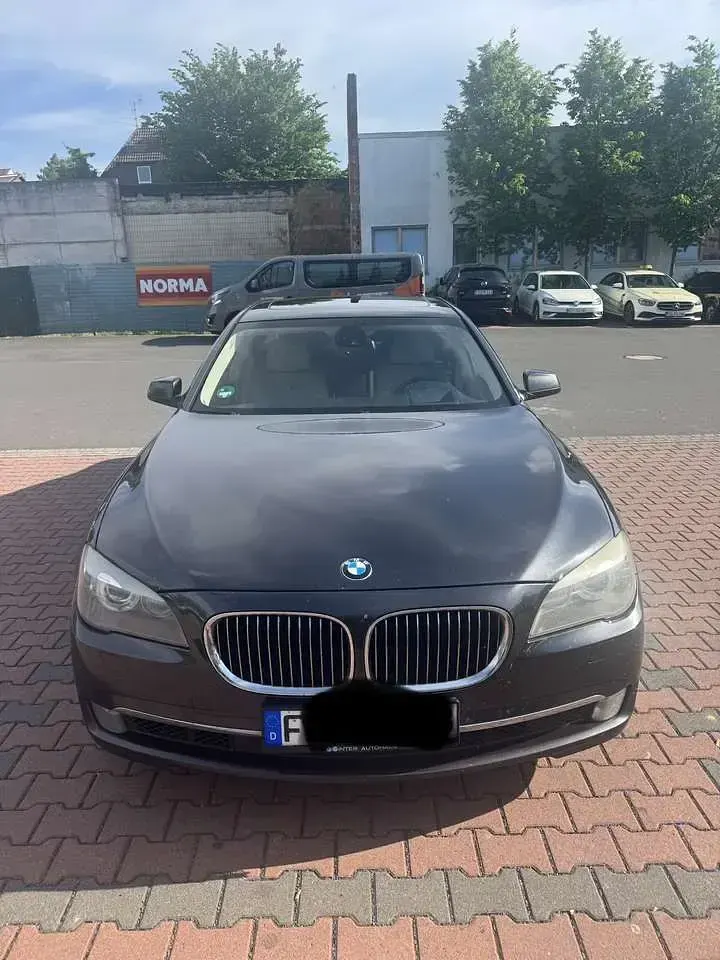 Gebraucht BMW 740 M Sport 306 PS (225 kW) 2011 Limousine