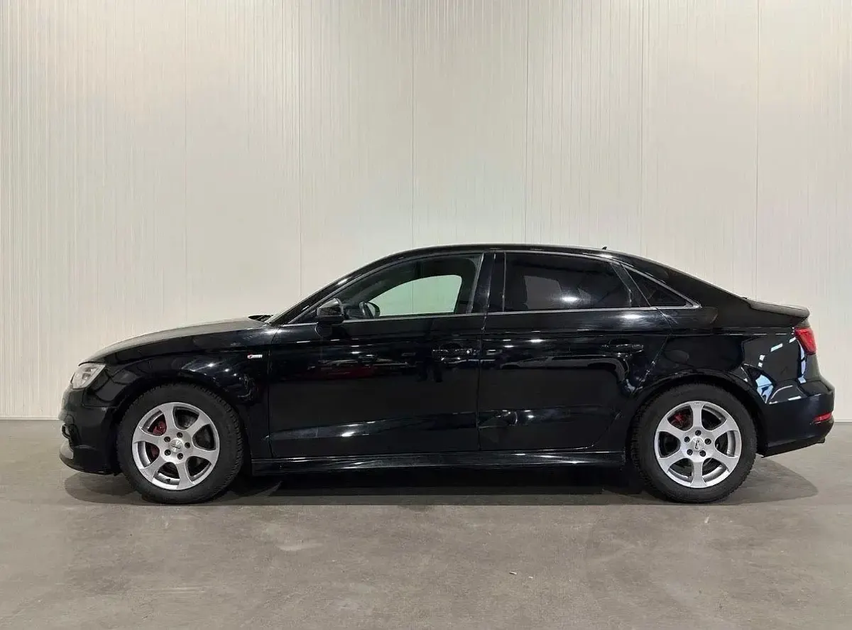 Gebraucht Audi A3 S-Line 110 PS (80 kW) 2015 Schwarz Limousine