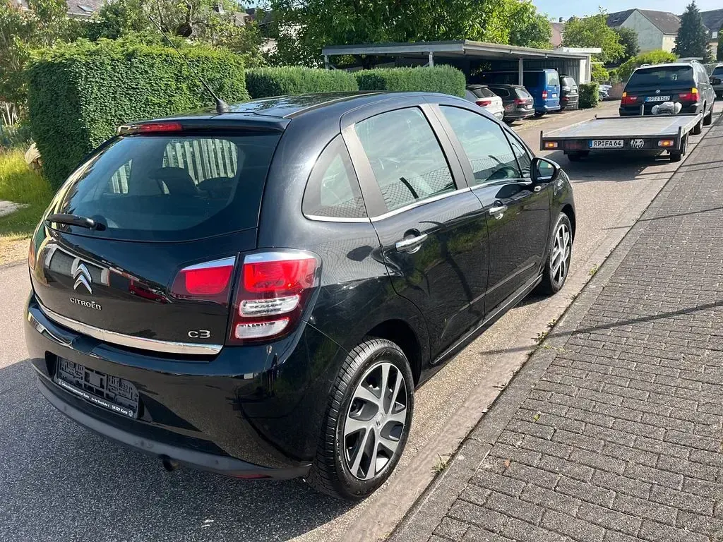 Gebraucht Citroën C3 PureTech 82 PS (60 kW) 2016 Schwarz Limousine