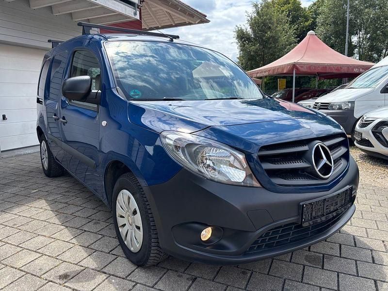 Blau Gebraucht 2015 Mercedes Citan 111 | 11.900 € (Etwas zu teuer) - Bild 1/4