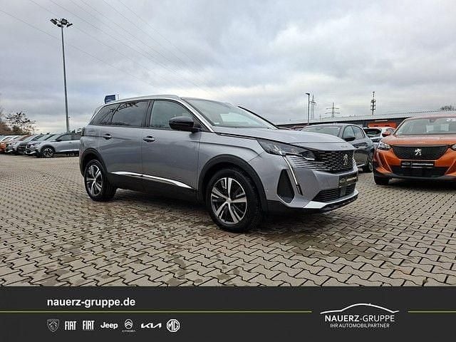 Gebraucht Peugeot 5008 Allure 131 PS (96 kW) 2023 Grau SUV