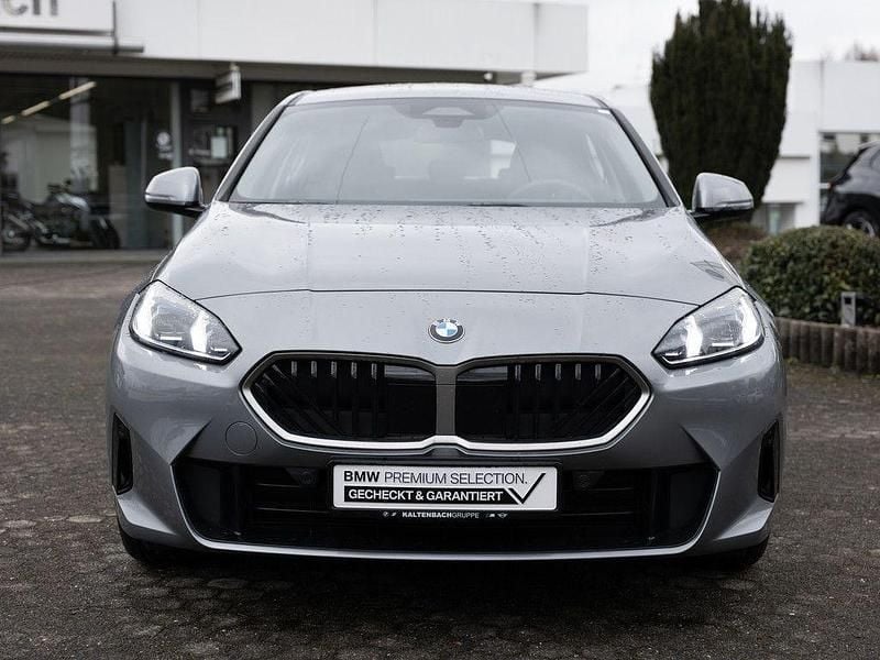 Gebraucht BMW 120 163 PS (119 kW) 2025 Grau Kleinwagen