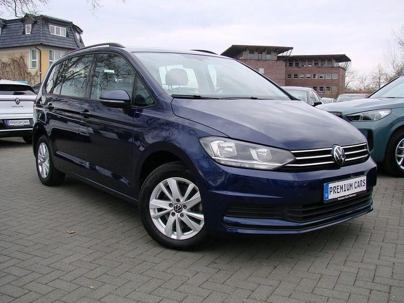 Blau metallic Gebraucht 2022 VW Touran Comfortline Van / Kleinbus | 24.980 € (Superpreis) - Bild 1/4