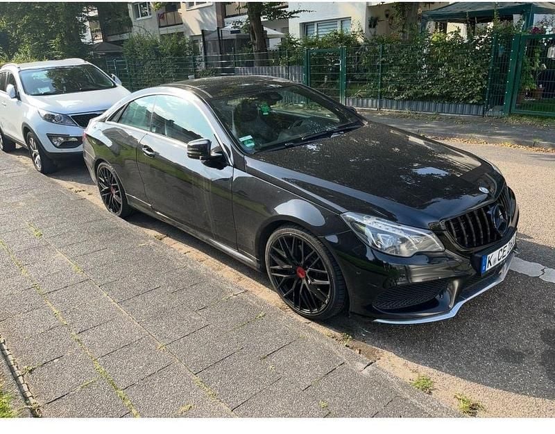 Gebraucht Mercedes E350 252 PS (185 kW) 2013 Schwarz Coupé