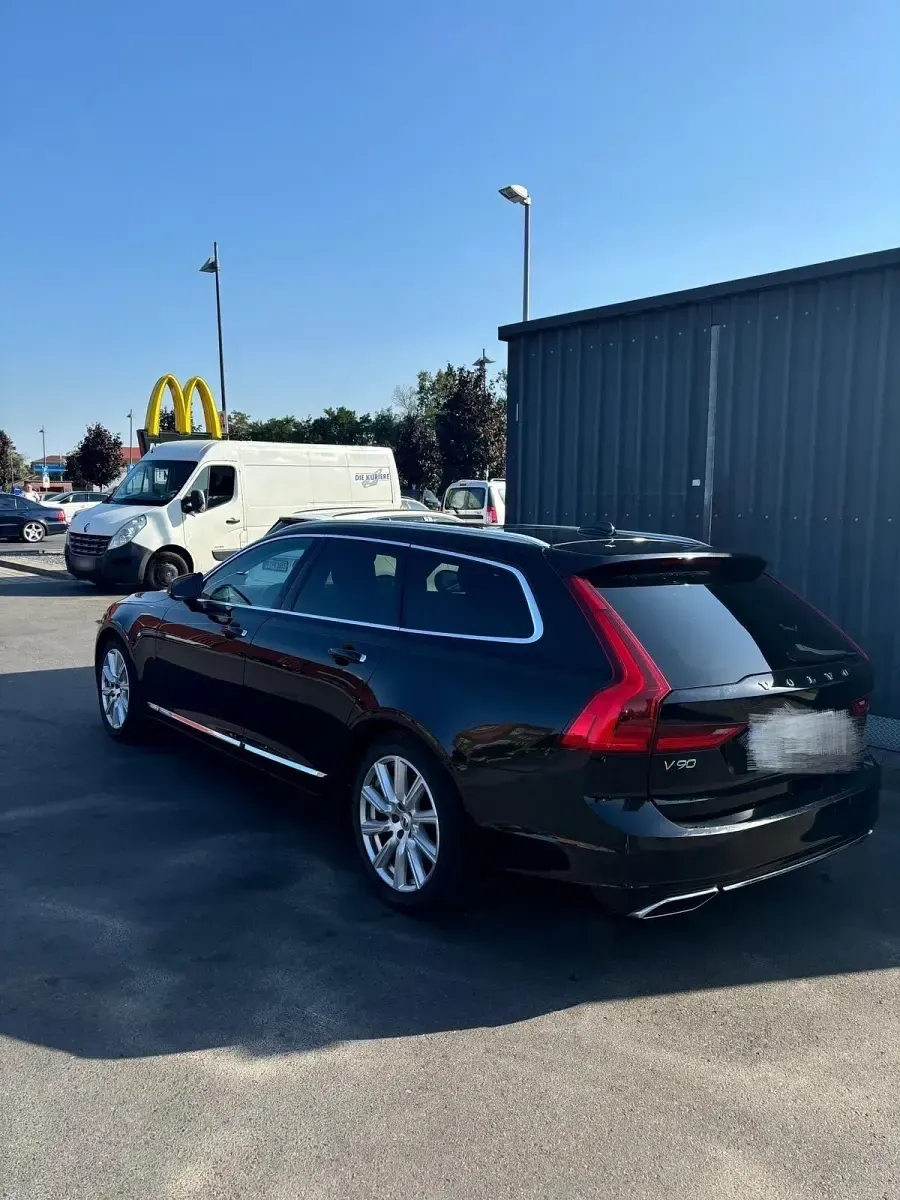 Gebraucht Volvo V90 190 PS (139 kW) 2018 Schwarz Kombi