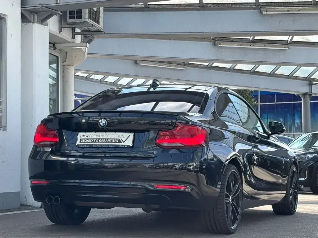 Gebraucht BMW 220 Sport Line 184 PS (135 kW) 2018 Schwarz Coupé