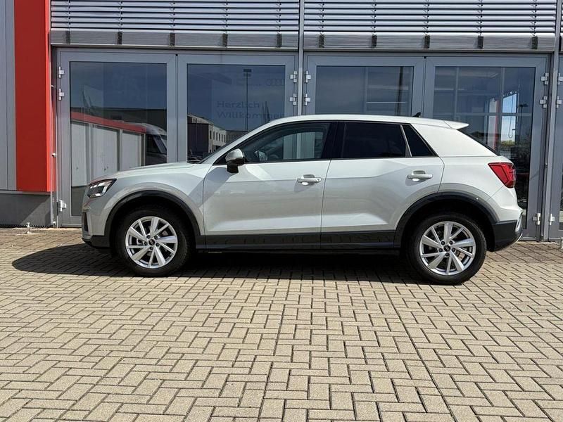 Używany Audi Q2 Advanced Plus 150 KM (110 kW) 2025 Srebrny SUV