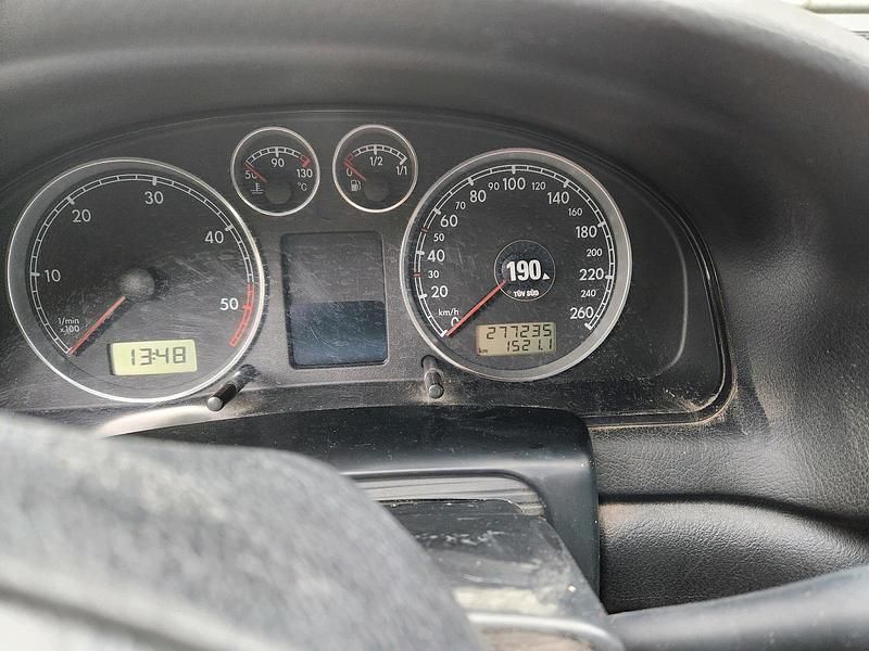 Usata VW Passat 131 CV (96 kW) 2003 Grigio Station wagon