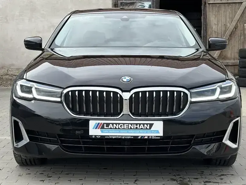 Gebraucht BMW 540 Efficient Dynamics 340 PS (250 kW) 2022 Schwarz Limousine