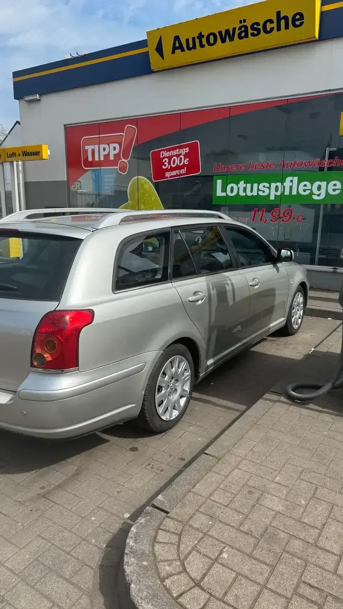 Gebraucht Toyota Avensis 129 PS (94 kW) 2005 Beige Kombi