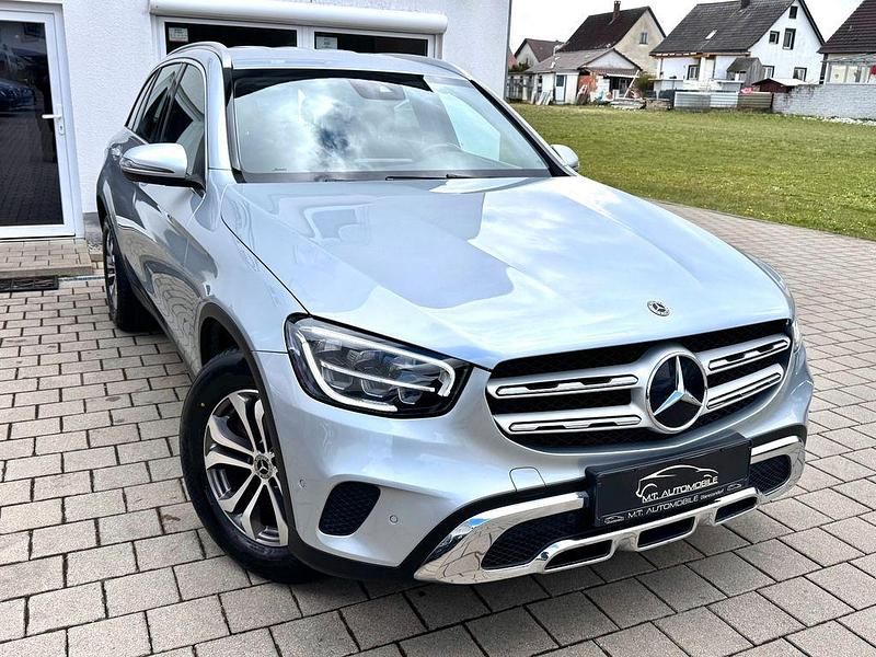 Gebraucht Mercedes GLC220 194 PS (142 kW) 2020 Silber SUV