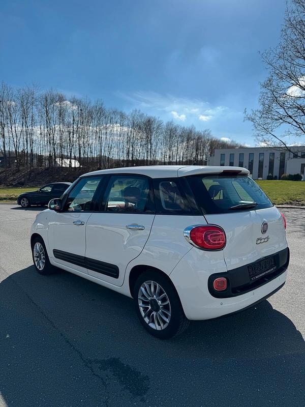 Gebraucht Fiat 500L 95 PS (69 kW) 2012 Weiß Van / Kleinbus
