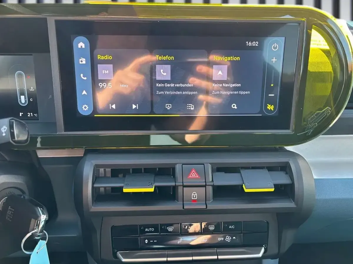Neu Fiat Grande Panda Icon 110 PS (80 kW) 2026 Blau Kleinwagen