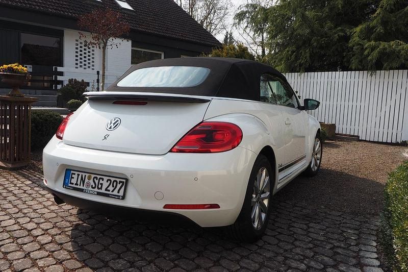 Gebraucht VW Beetle CLUB 105 PS (77 kW) 2016 Weiß Kleinwagen