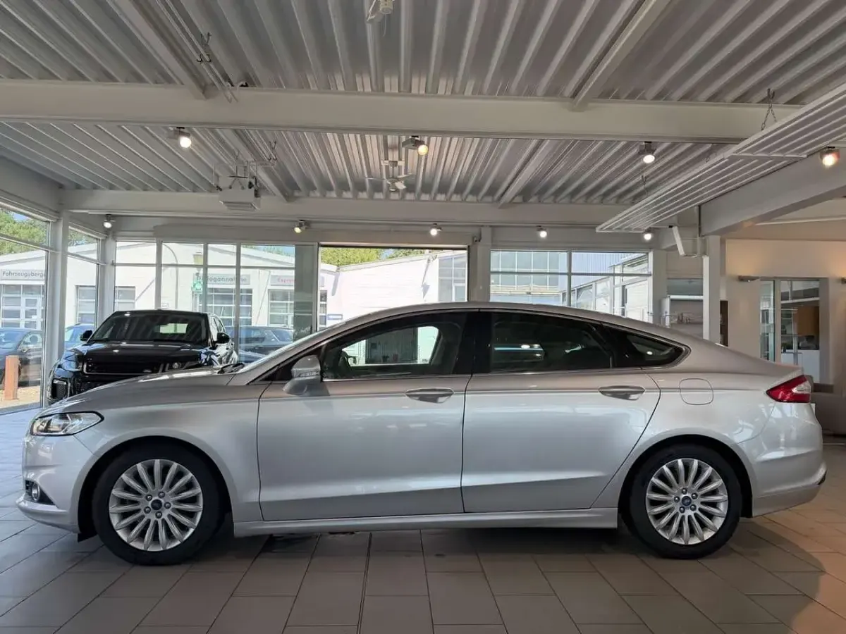 Gebraucht Ford Mondeo Titanium 116 PS (85 kW) 2014 Silber Limousine