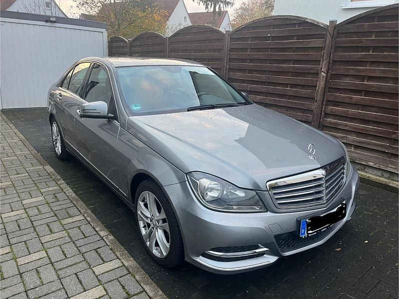 Gebraucht Mercedes C200 136 PS (100 kW) 2012 Grau Limousine