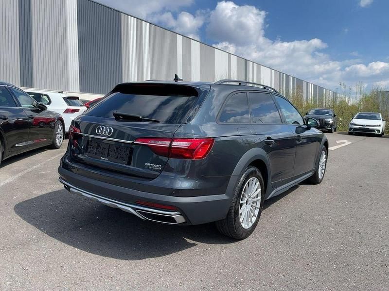 Gebraucht Audi A4 Allroad Sport 265 PS (194 kW) 2023 Grau Kombi