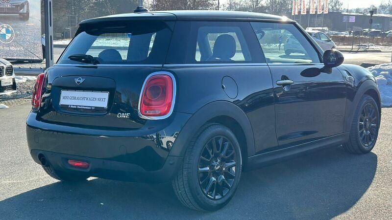 Gebraucht Mini ONE Pepper 102 PS (75 kW) 2019 Midnight black metallic Kleinwagen