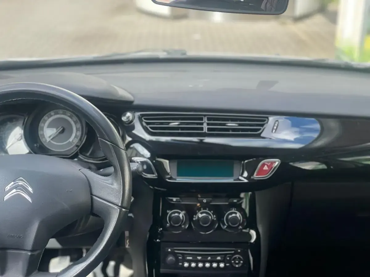 Gebraucht Citroën C3 82 PS (60 kW) 2014 Weiß Kleinwagen