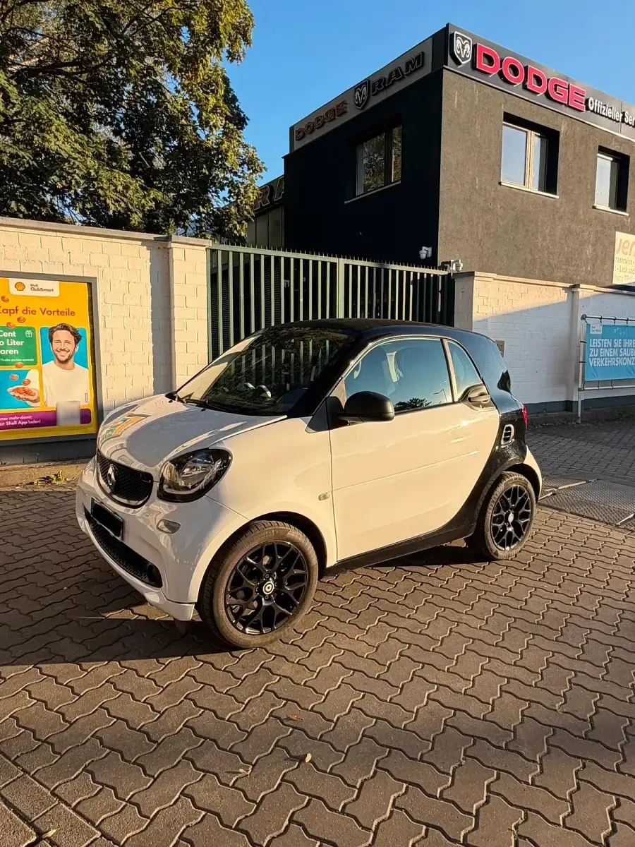 Gebraucht Smart ForTwo Coupé 71 PS (52 kW) 2017 Weiß Coupé
