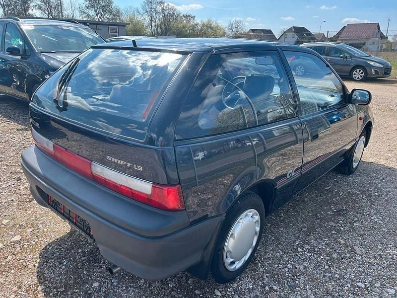 Second-hand Suzuki Swift 1993 Albastru Berlinǎ
