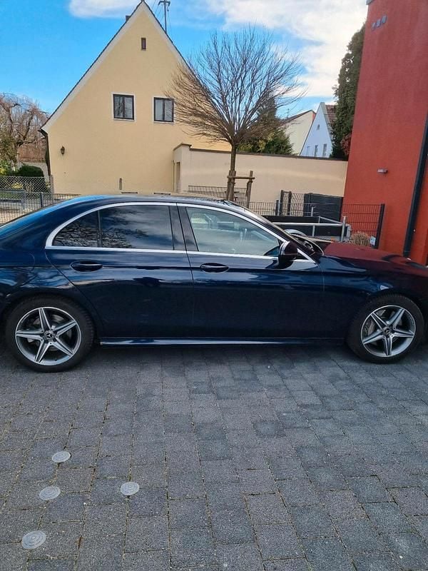 Gebraucht Mercedes E350 286 PS (210 kW) 2019 Blau Limousine