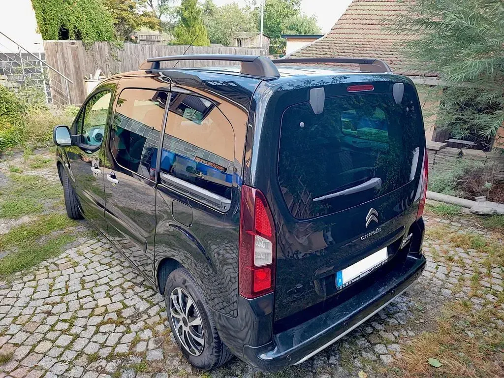 Gebraucht Citroën Berlingo SELECTION 114 PS (83 kW) 2014 Schwarz Van / Kleinbus