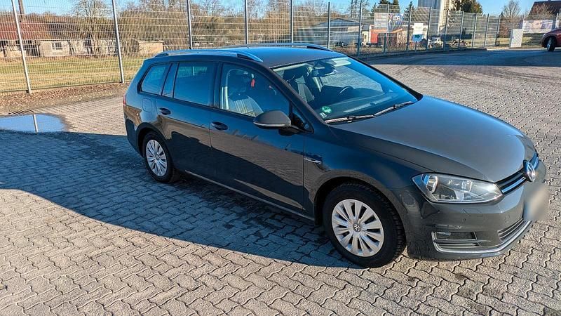 Gebraucht VW Golf VII LOUNGE 110 PS (80 kW) 2015 Grau Kombi
