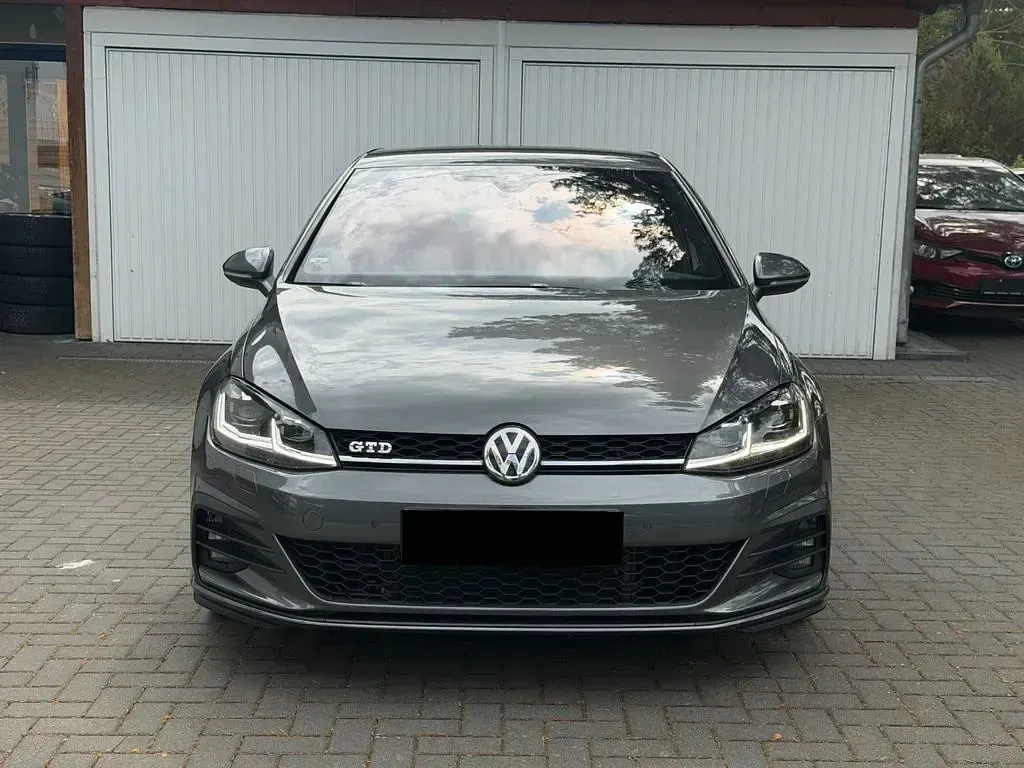 Używany VW Golf VII Pro 184 KM (135 kW) 2017 Szary Sedan/Limuzyna