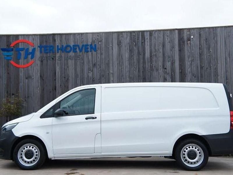 Weiß Gebraucht 2018 Mercedes Vito Van | 17.950 € (Guter Preis) - Bild 1/4