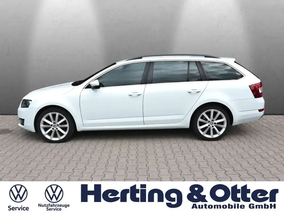 Brugt Skoda Octavia Style 150 HK (110 kW) 2016 Hvid Stationcar