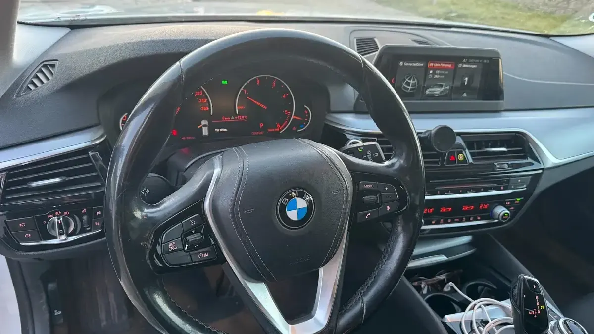 Gebraucht BMW 520 190 PS (139 kW) 2018 Weiß Kombi