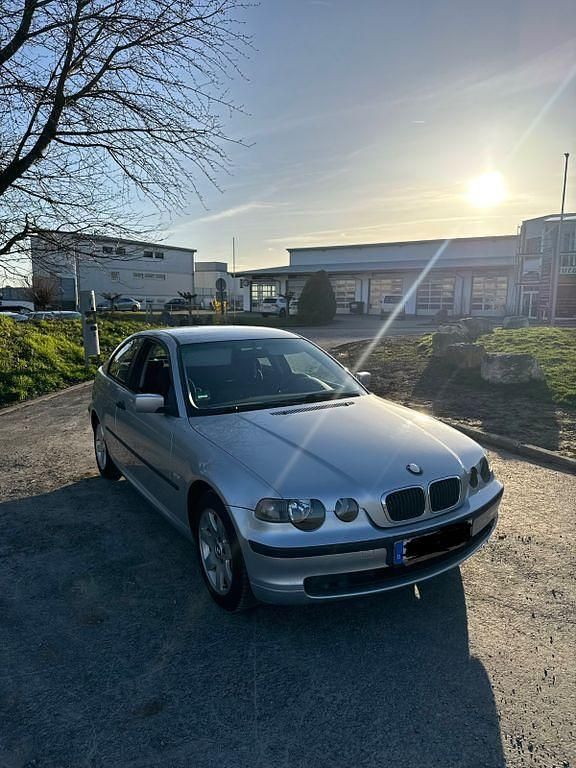 Gebraucht BMW 316 Compact 116 PS (85 kW) 2003 Silber Kleinwagen
