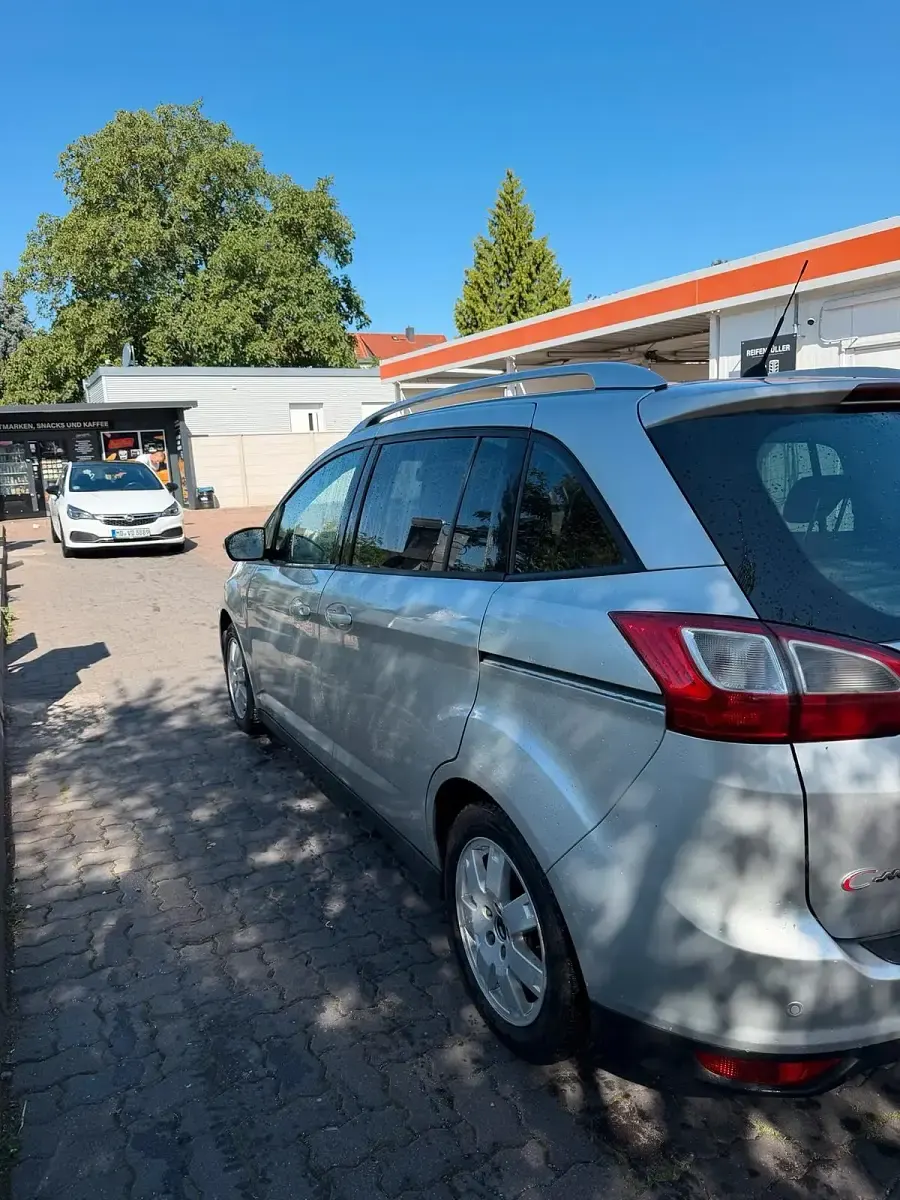 Gebraucht Ford C-MAX 136 PS (100 kW) 2015 Silber Van / Kleinbus