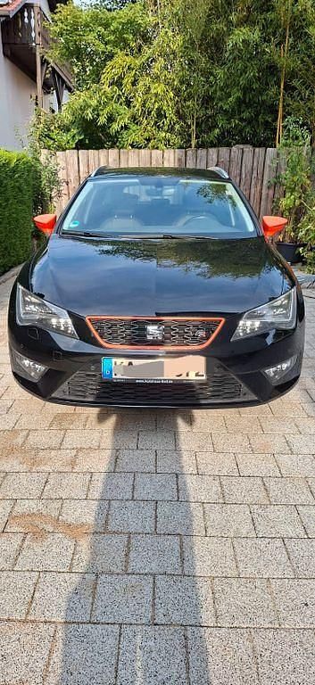 Schwarz Gebraucht 2016 Seat Leon ST FR Kombi | 14.200 € (Superpreis) - Bild 1/4