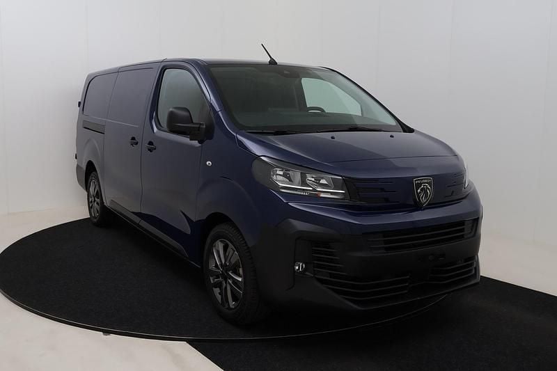 Neu Peugeot Expert S 120 PS (88 kW) 2025 Imperial blue Van
