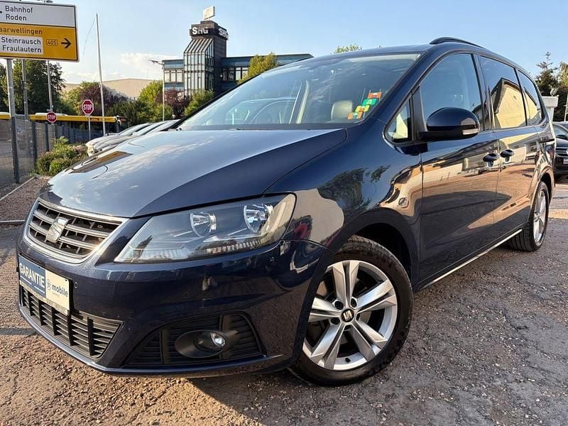Blau Gebraucht 2016 Seat Alhambra Style Plus Van / Kleinbus | 11.999 € (Fairer Preis) - Bild 1/4