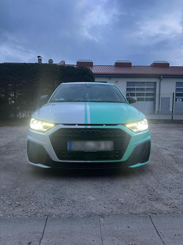 Gebraucht Audi A1 S-Line 95 PS (69 kW) 2023 Weiß SUV