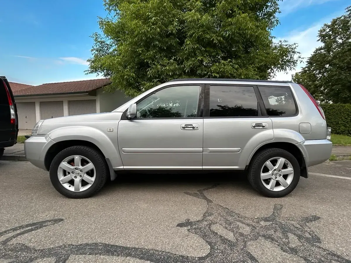 Gebraucht Nissan X-Trail 136 PS (100 kW) 2005 Silber SUV