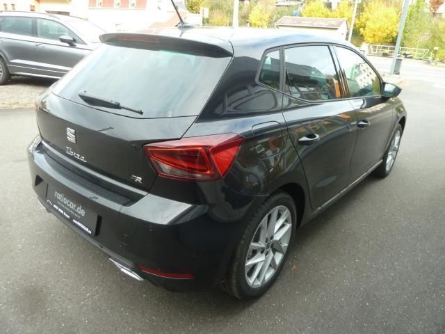 Magnetic grau metallic Gebraucht 2024 Seat Ibiza Style Kleinwagen | 24.370 € - Bild 1/4