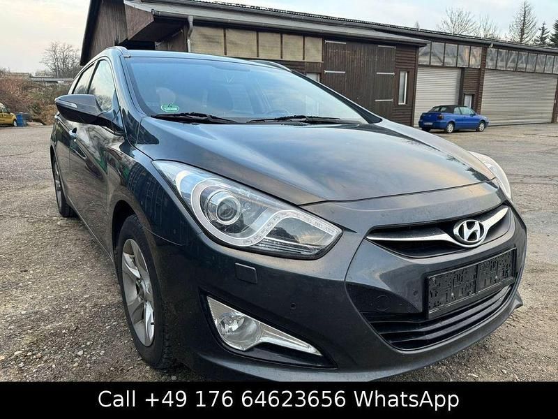 Gebraucht Hyundai i40 Edition 136 PS (100 kW) 2012 Grau Kombi