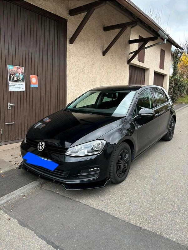 Schwarz Gebraucht 2016 VW Golf VII Kleinwagen | 6.300 € (Guter Preis) - Bild 1/4