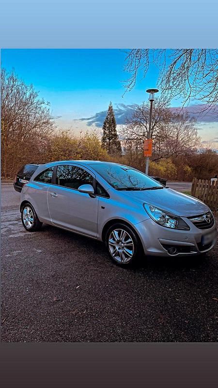 Gebraucht Opel Corsa 90 PS (66 kW) 2009 Grau Kleinwagen