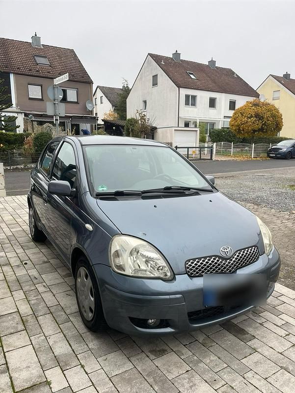 Andere farben Gebraucht 2005 Toyota Yaris Kleinwagen | 1.700 € (Guter Preis) - Bild 1/4