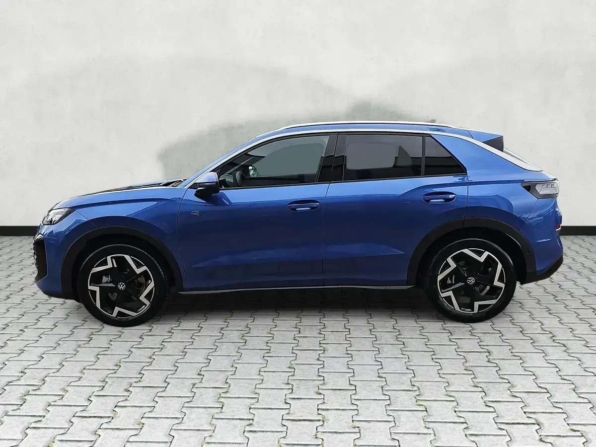 Neu VW T-Roc R-line 150 PS (110 kW) 2026 Celestial blue metallic SUV