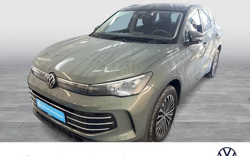 Gebraucht VW Tiguan Elegance 272 PS (200 kW) 2025 Grün SUV