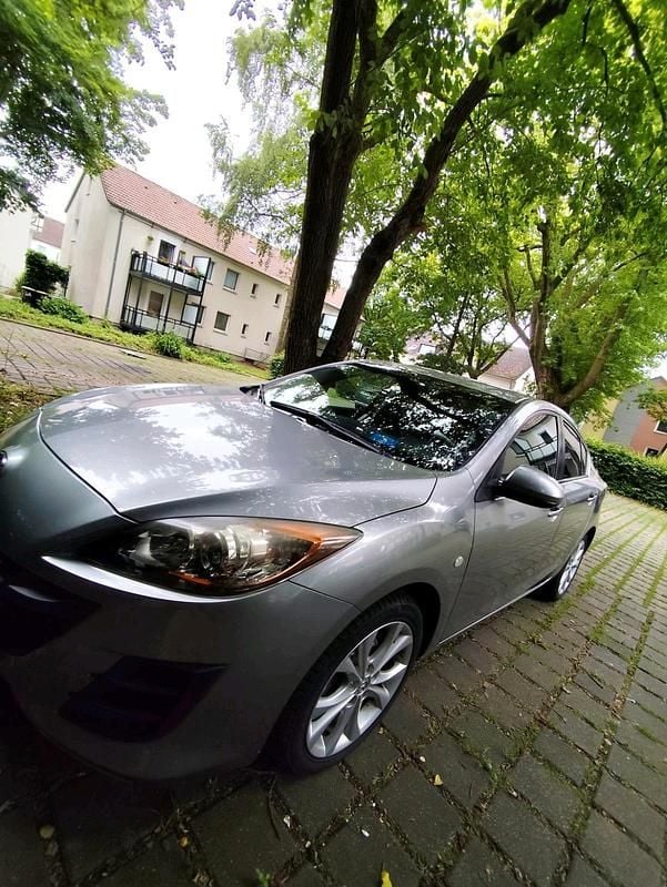Second-hand Mazda 3 Active Plus 105 CP (77 kW) 2009 Argintiu Berlinǎ