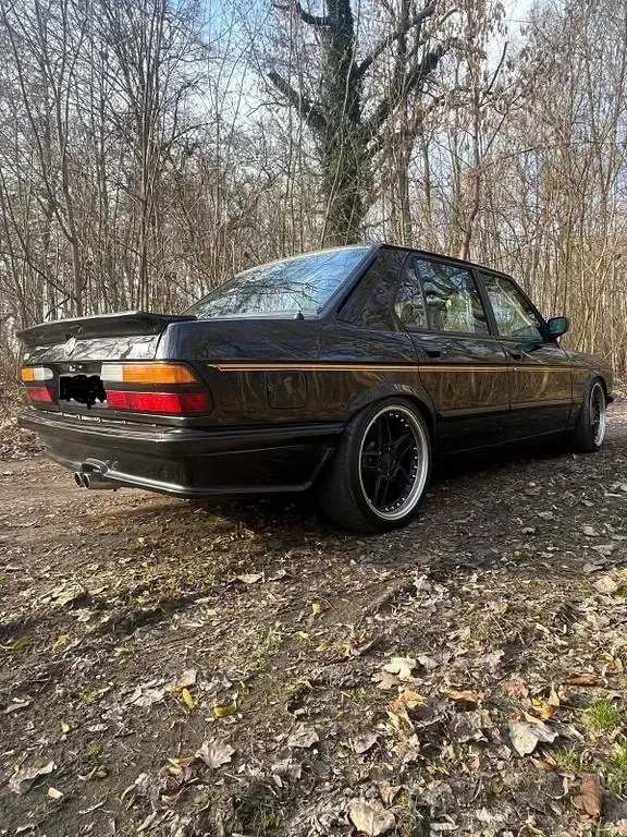 Gebraucht BMW 535 Sport Line 245 PS (180 kW) 1984 Schwarz Limousine