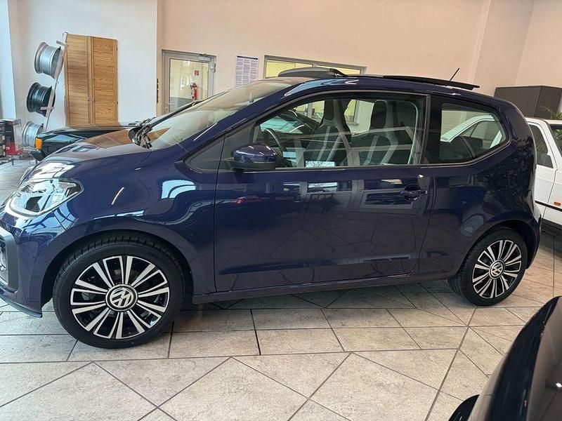 Blau Gebraucht 2018 VW up! high up! Kleinwagen | 9.350 € (Fairer Preis) - Bild 1/4